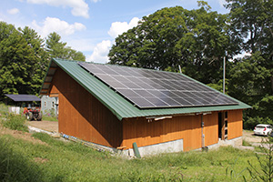 green-solar-garage
